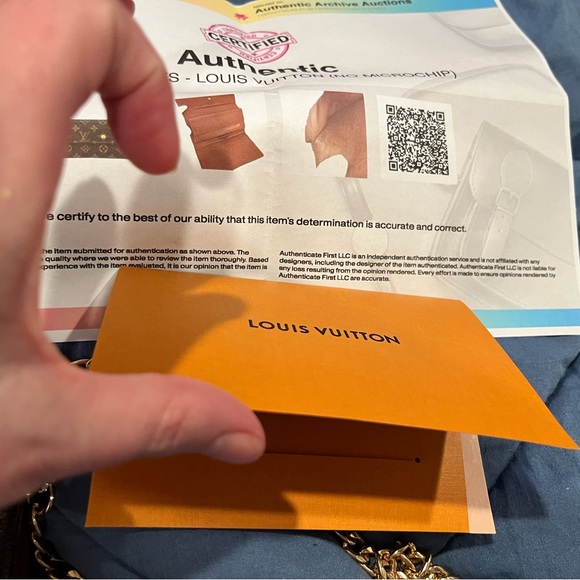 💯 Authentic vintage Louis Vuitton Sarah wallet, with lock and key (306) - Picture 9 of 10